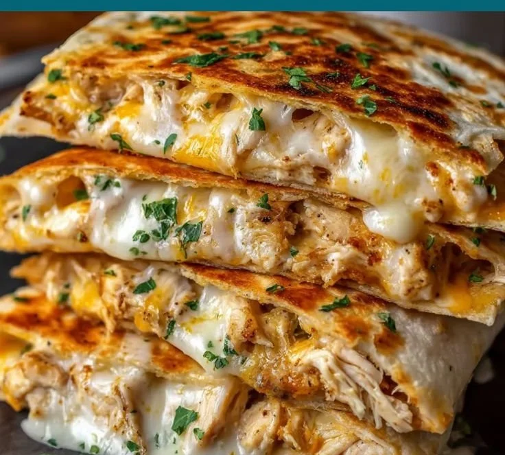 Cheesy Garlic Chicken Wraps