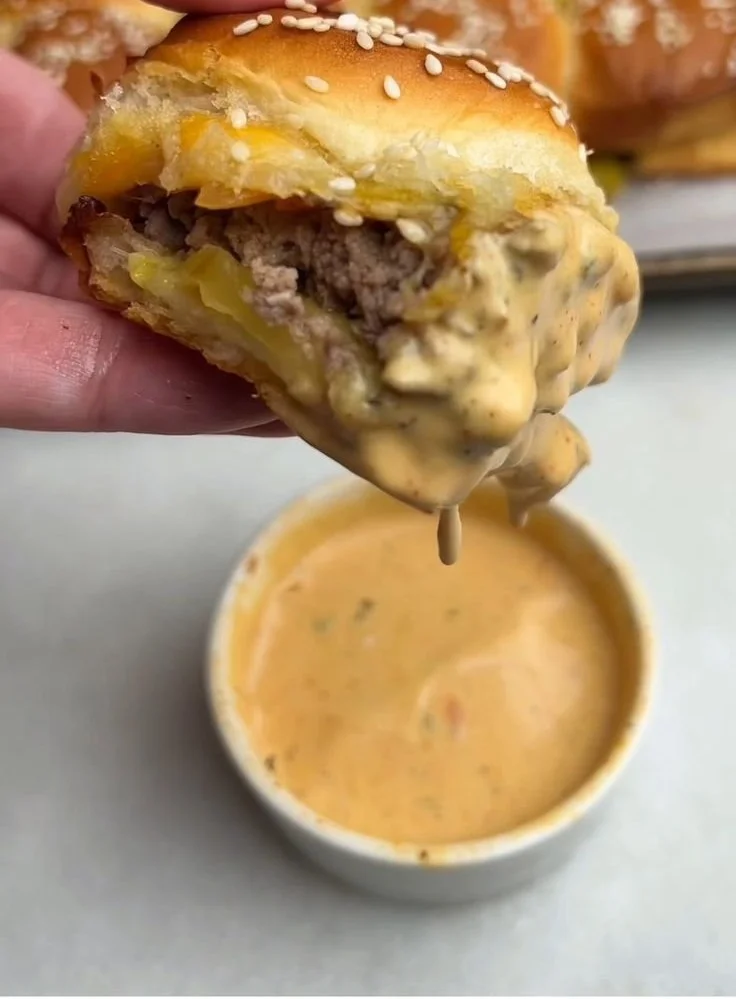 Hawaiian Roll Cheeseburger Sliders