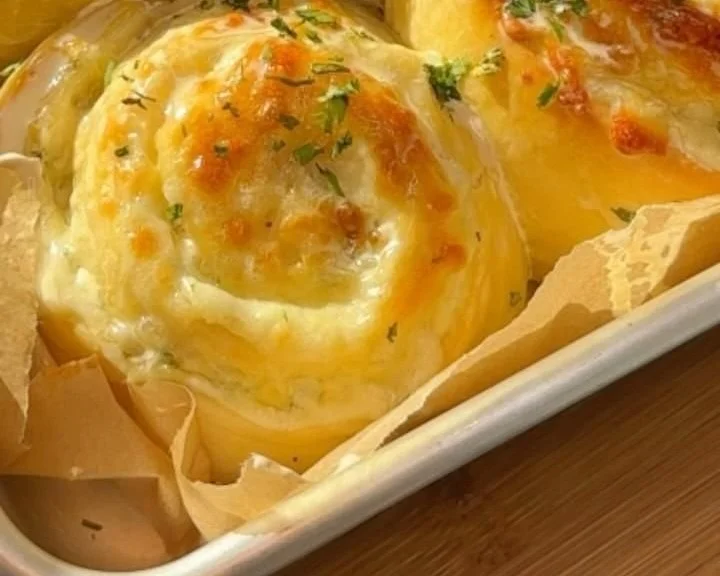 Buttery Cheese Garlic Rolls, Everyone Will Love Them!
