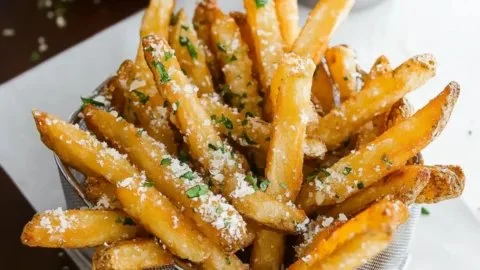 Crispy Garlic Parmesan Fries: Best Ever!